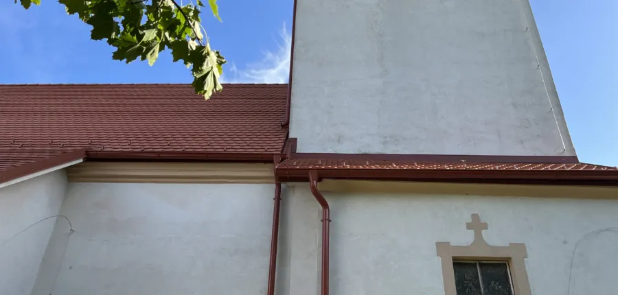 Rímskokatolícky kostol - Dolný Štál, keramická krytina Tondach - Strechy Okoč